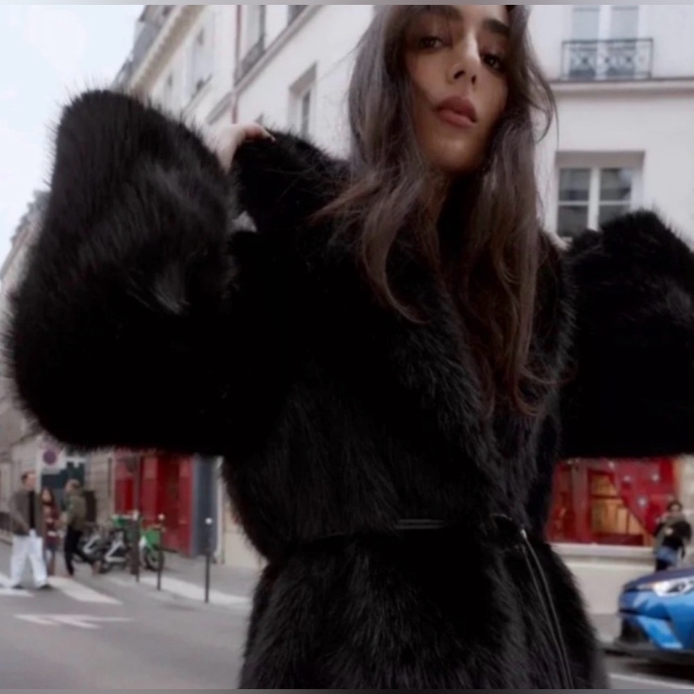 Brand new Zara Luxurious cozy Black Faux Fur Coat fantastic piece NWT - Picture 3 of 13